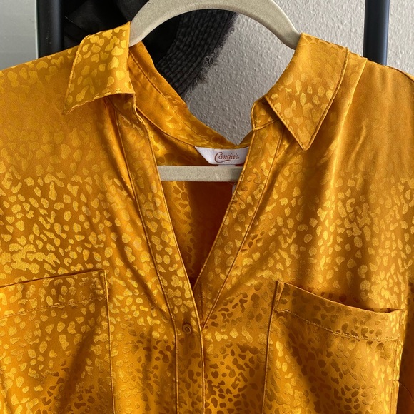 Candies Cheetah Button Down Top - Picture 2 of 8